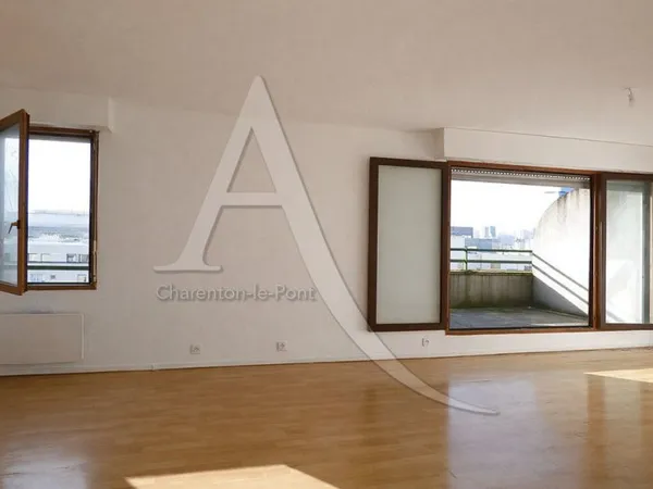 Appartement Familial de 3 Pièces avec Terrasse Exceptionnelle au Dernier Étage - Charenton-le-Pont