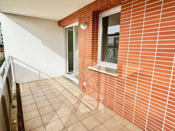 Toulouse St Michel T2 avec terrasse et parking