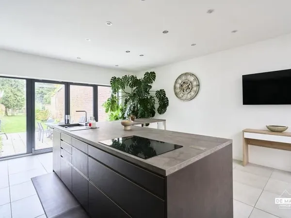 EXCLUSIVITE : MAISON INDIVIDUELLE DES ANNEES 30 A LILLE HELLEMMES !