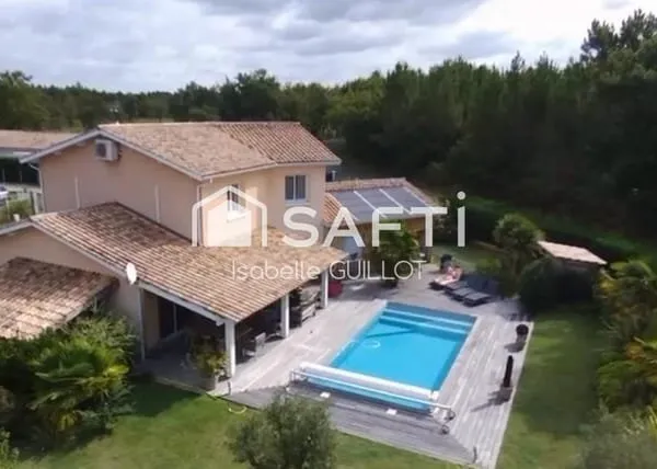 Maison 5 pièces 188m2
