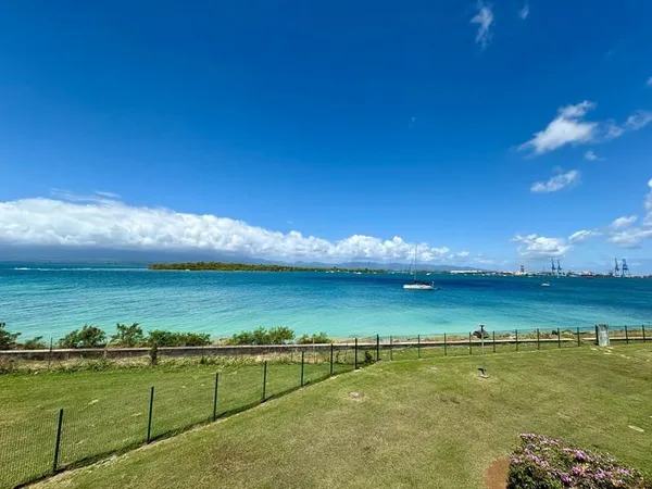 MAGNIFIQUE DUPLEX T5 VUE MER BAS DU FORT