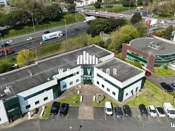 Bureaux 301 m² ARTIGUES-PRÈS-BORDEAUX