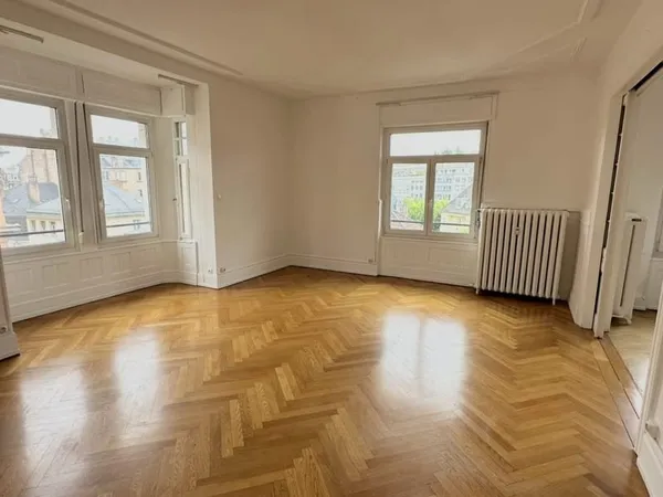 Contades 5 pièces lumineux