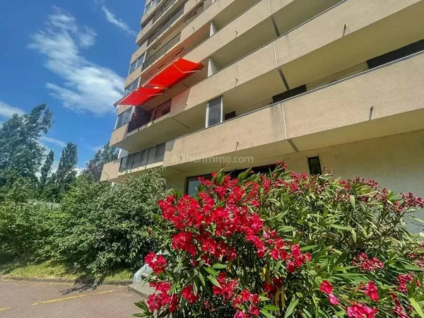 GRENOBLE, MC2, Bel appartement 3 pièces + cuisine.