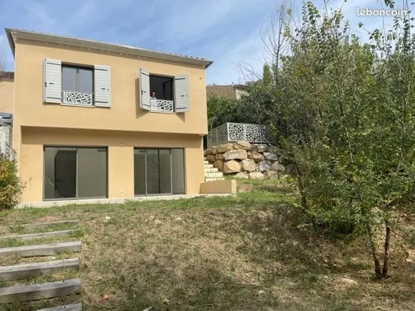 Maison - 4 pièces - LES BASTIDES