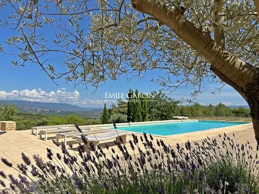 Maison 8 pièces 275 m²