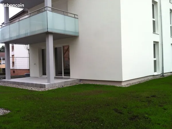 Appartement F3 . 71 m2 . Résidence BBC . PMR . Parking, garage et jardin privatif