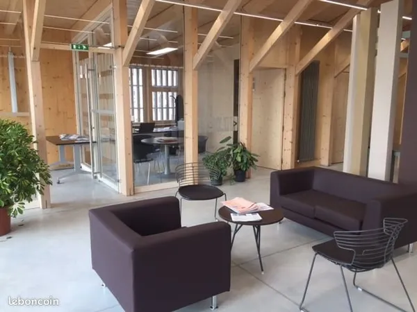 Location Bureaux - Atelier à Prades