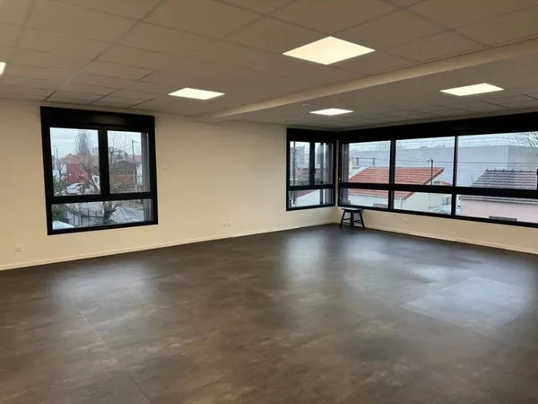 Bureaux 98 m²