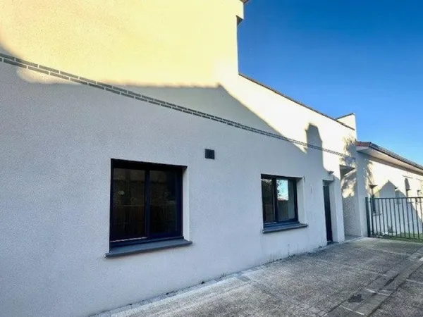 RIEUMES - Bel Appartement T2 idéalement situé