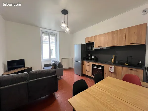 Chambre climatisée dans colocation meublée