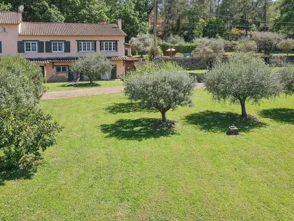 Maison 4 pièces 230 m²