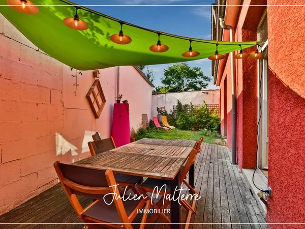 SAINT ETIENNE (42) - Exceptionnel LOFT en triplex de 265 m² avec 7 chambres, bureau, terrasse avec j