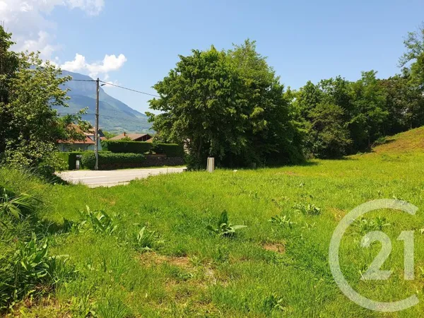 Terrain 635 m²