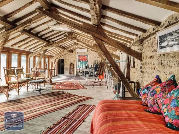 Maison en pierres 3 chambres avec jardin - Nichée au coeu....