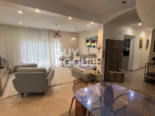 Maison spacieuse à vendre à Compiègne - Référence C2238