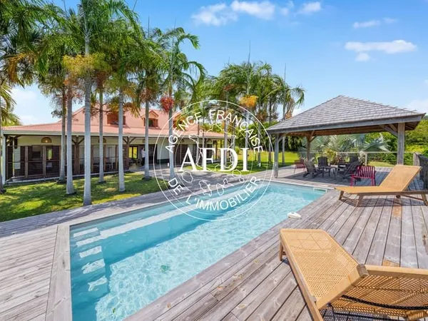 Propriété contemporaine avec double piscine - Belle-Air, Le
