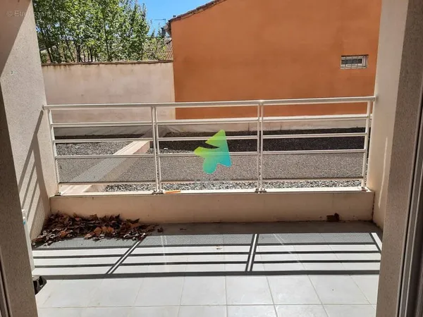 Appartement type 3 loggia parking couvert et ferme
