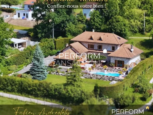 Maison 10 pièces 280 m²