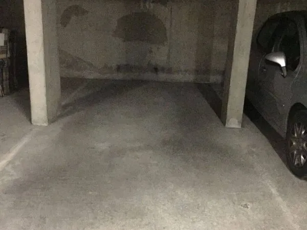 Parking 12 m²
