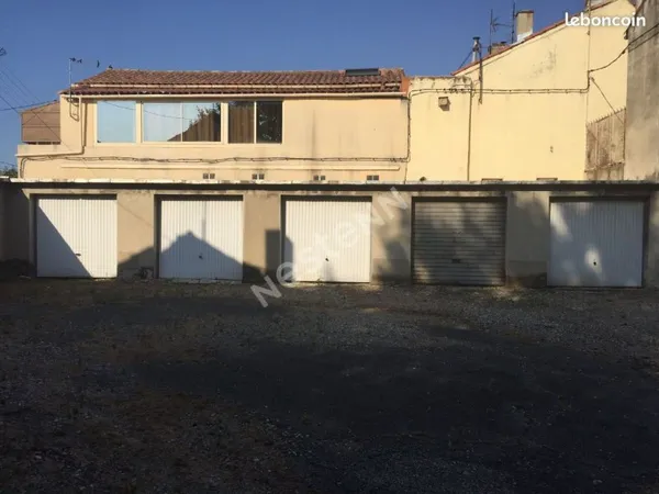 Parking/box 15 m² AVIGNON