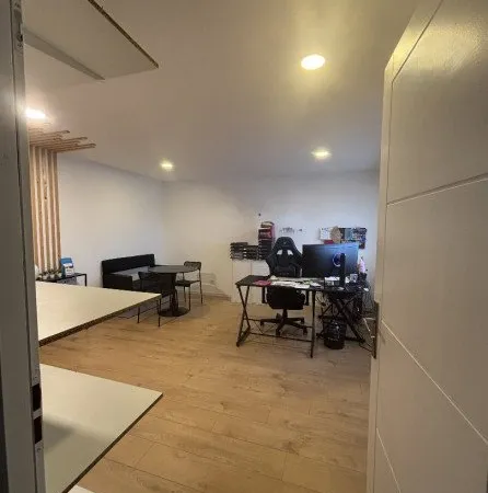 Local d'activité 190 m²