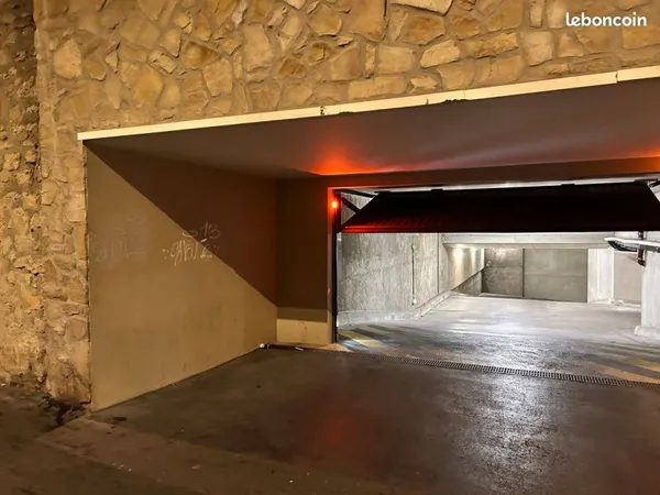 Location emplacements sécurisés scooters / vélos - Marseille 13006 Lodi