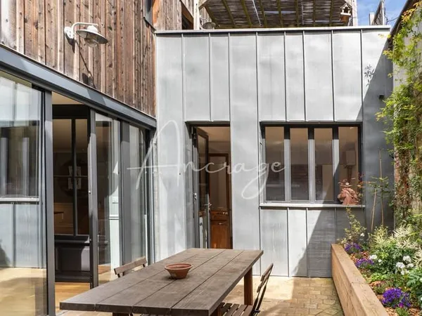 BORDEAUX SAINT GENES - DUPLEX AVEC TERRASSES