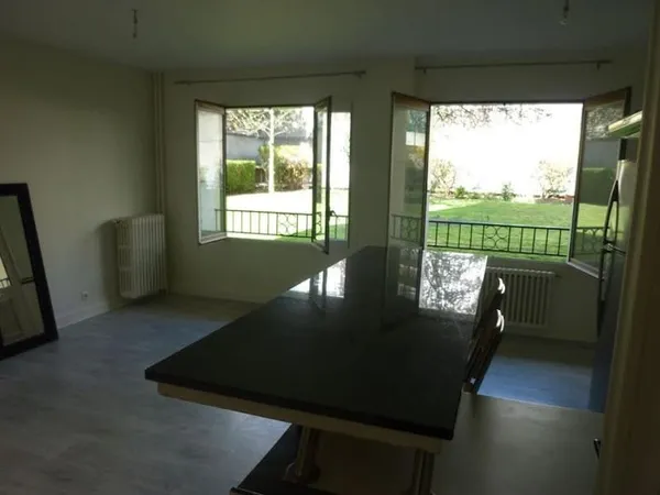 Studio 1 pièce 28 m²