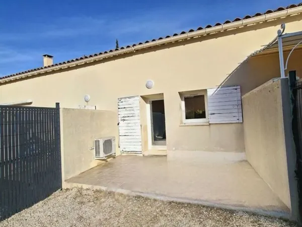 appartement T2 avec terrasse et jardin