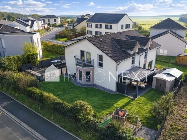Maison à ossature bois 100 m² à Roussy-le-Village