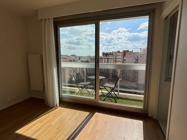 T1 bis Dernier Etage Vue jardin Métro Garibaldi