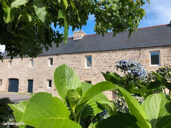 Maison de charme du 18 eme refaite a NEUF