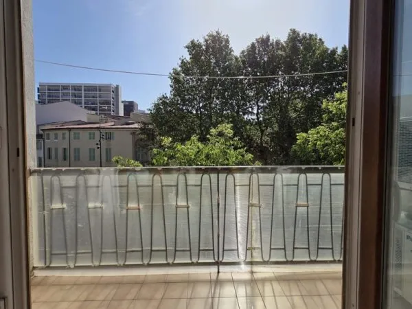 Appartement à acheter avec 3 pièces à Marseille 3 (13)