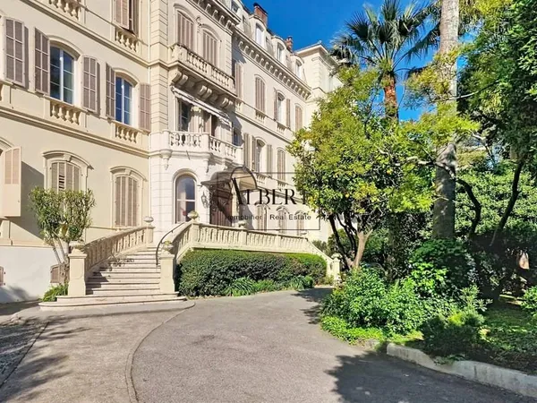 CO-EXCLUSIVITE - CANNES centre-Bourgeois -beau 3 pièces CHARME et STYLE