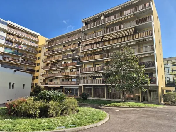 Nice Ouest, 3/4P de 77 m2 avec Terrasse, Garage et Cave