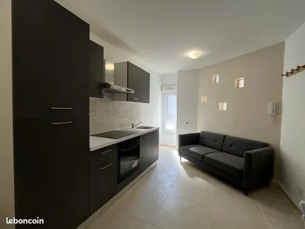 Studio 1 pièce 26 m²