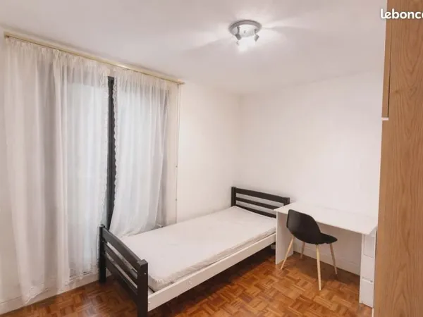 Chambre Epinay-sur-Seine 93800 450