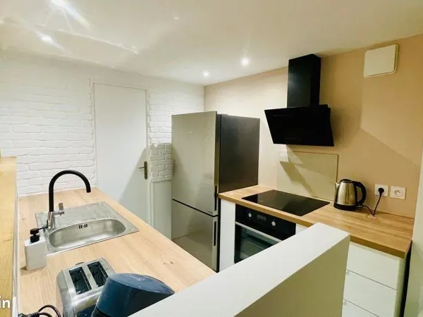 Chambre avec bureau dans une maison de 110m2 entièrement Rénovée