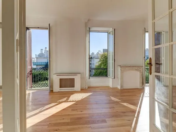 NICE - CIMIEZ | VILLA DE CHARME ANNÉES 30 | LOCATION BAIL DROIT COMMUN