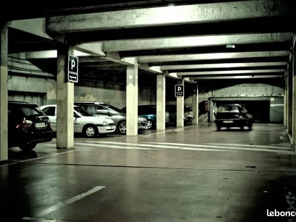 PARKING à louer NATION