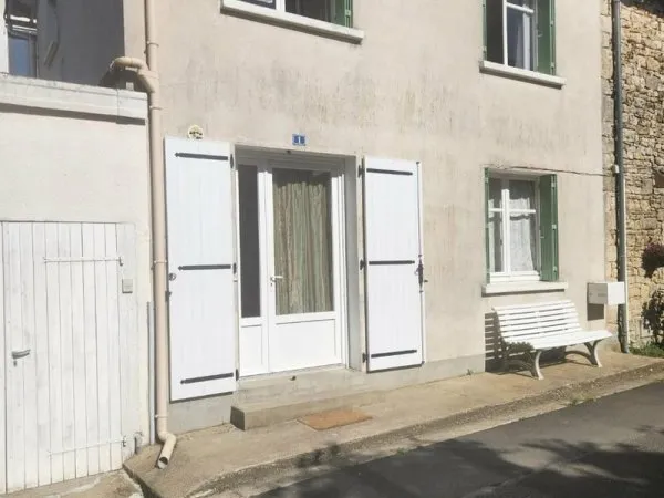Maison Vente Charroux 4p 100m² 60000€