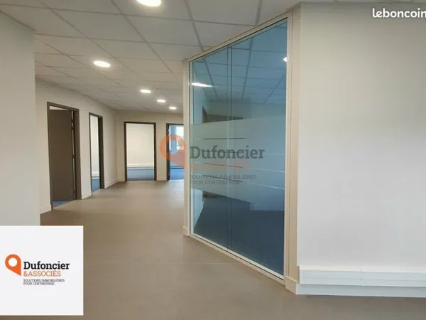 BUREAUX 185 m² POITIERS