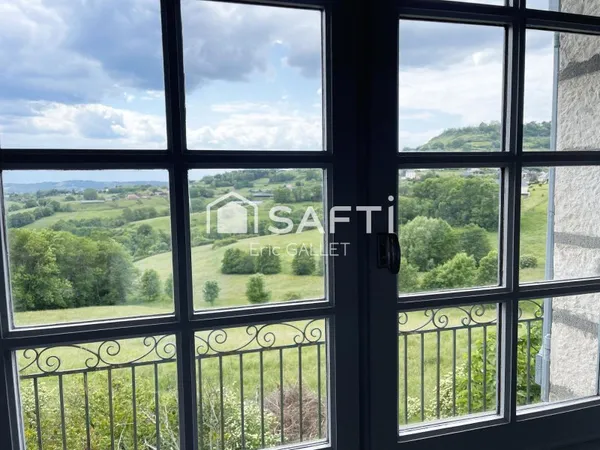 Splendide propriété de 8 hectares avec étang