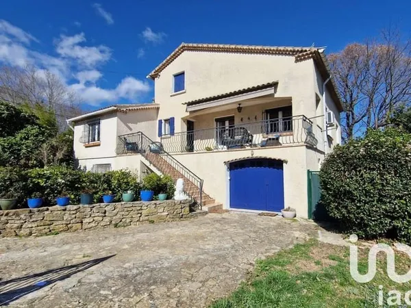 Maison 9 pièces 196 m²