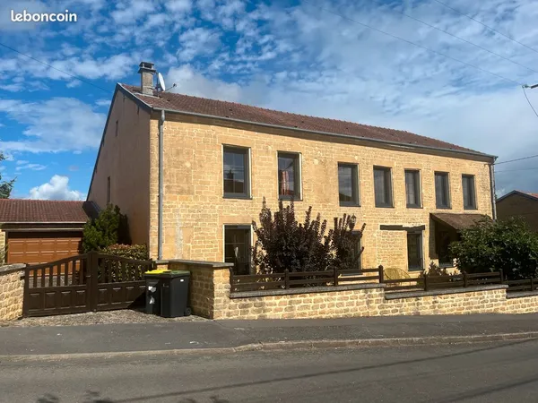 Maison d'exception en pierre Axe Sedan / Charleville
