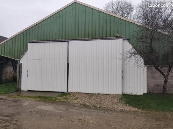 Local d’activité et entrepôt Vente Le Tréhou   300€