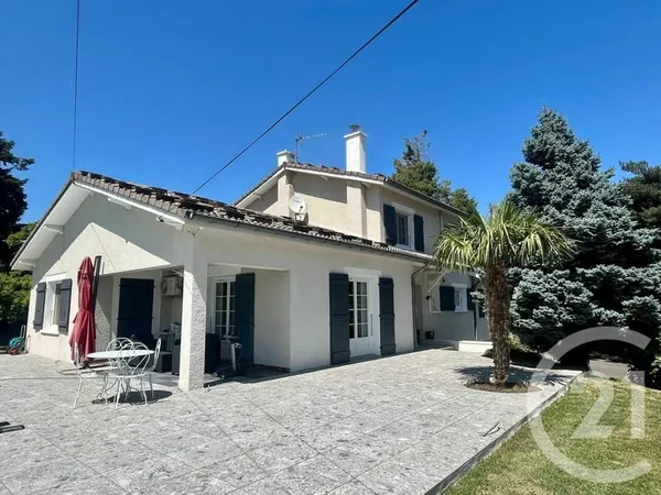 Maison 7 pièces 200 m²
