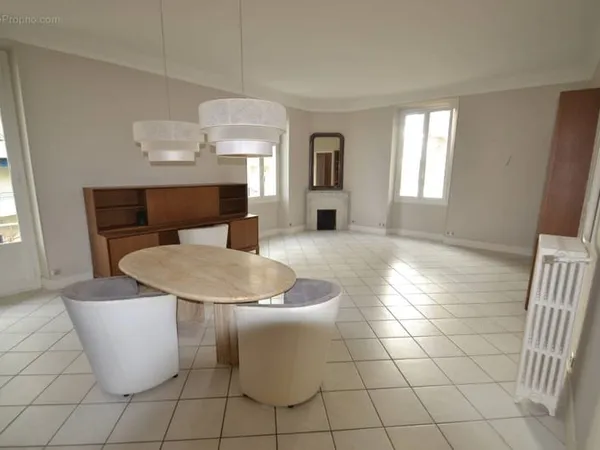 Juan les pins plages superbe 3/4 pieces 91 m2 vue mer + cave