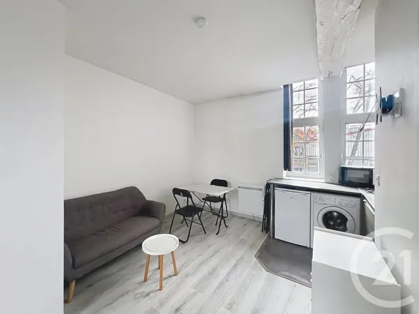 Studio 1 pièce 24 m²